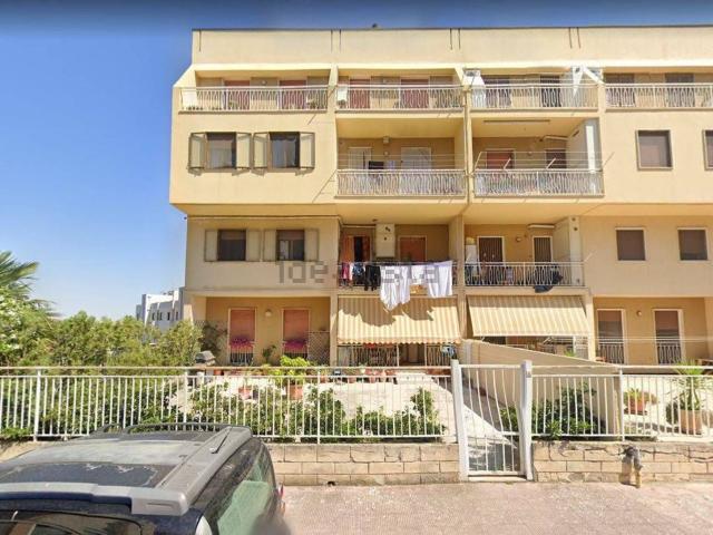 Appartamento in vendita di 130 m² in Via Edmondo de Amicis, 3