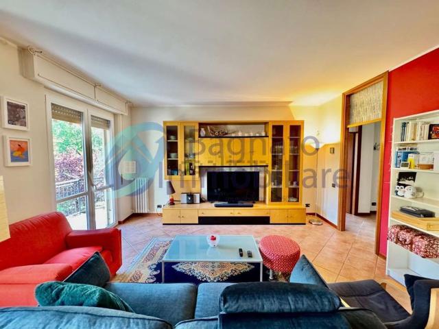 Appartamento in vendita di 130 m² in Via Edmondo de Amicis, 17