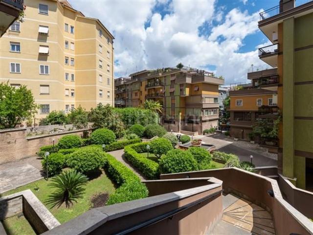 Appartamento in vendita di 130 m² in Via Edoardo Maragliano