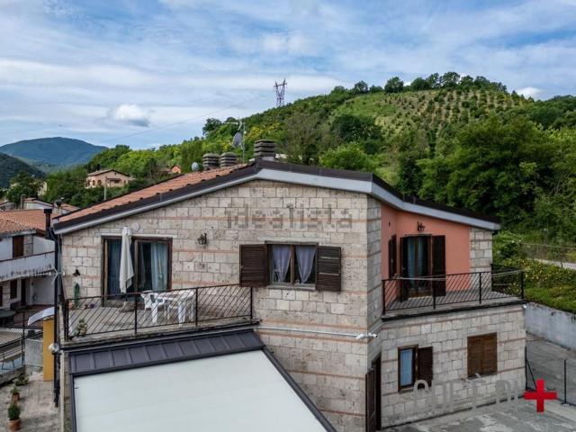 Appartamento in vendita di 130 m² in Via Egidio Albornoz