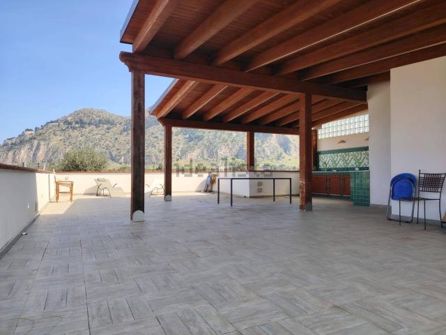 Appartamento in vendita di 130 m² in Via Eleonora de Fonseca Pimentel, 11