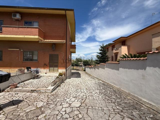 Appartamento in vendita di 130 m² in Via Ettore Scandale, 12