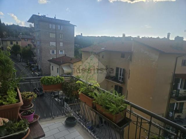 Appartamento in vendita di 130 m² in Via Eugubina