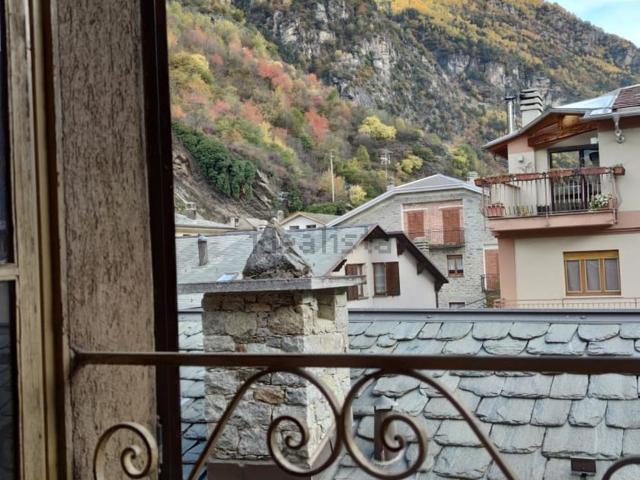 Appartamento in vendita di 130 m² in Via Ezio Vanoni, 4