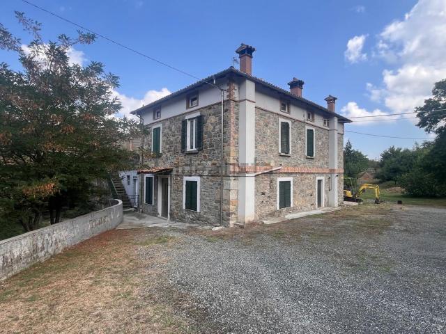 Appartamento in vendita di 130 m² in Via Fondovalle, 69
