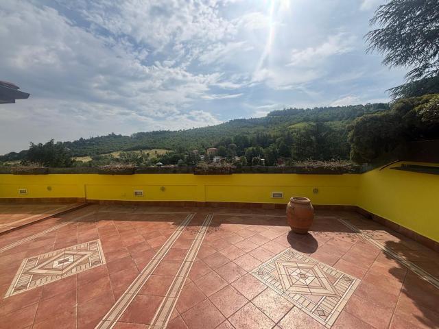 Appartamento in vendita di 130 m² in Via Fonti di Casaglia