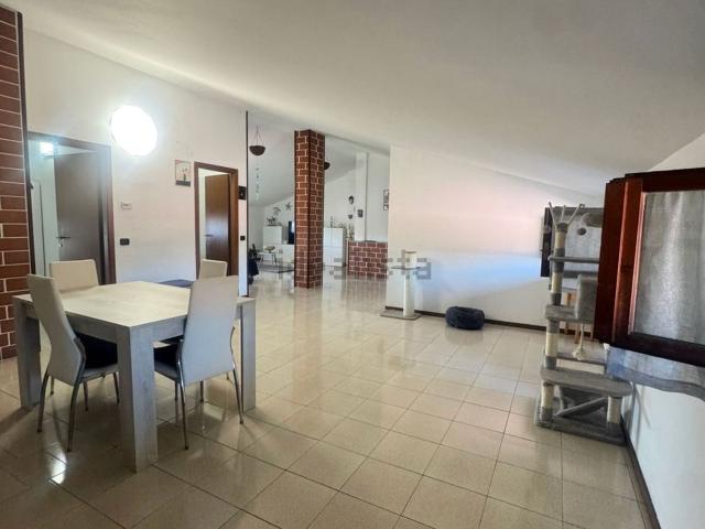 Appartamento in vendita di 130 m² in Via Filippo Turati, 27