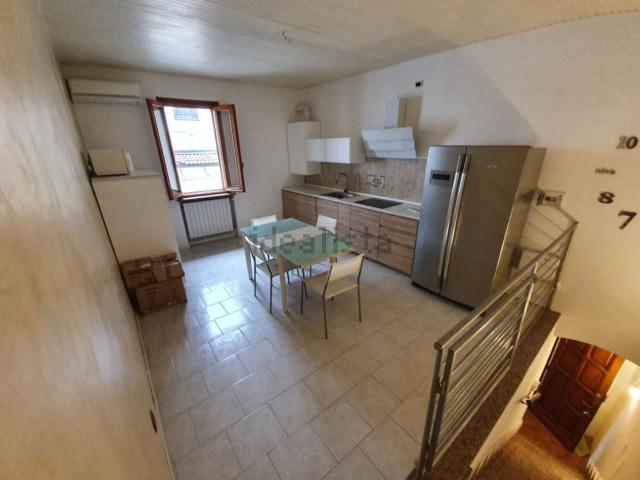 Appartamento in vendita di 130 m² in Via Filippo Mellana, 23