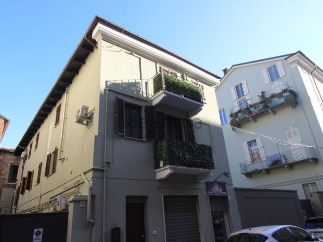 Appartamento in vendita di 130 m² in Via Filippo Mellana, 23