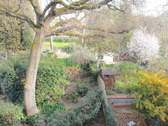 Appartamento in vendita di 130 m² in Via Fra&apos  Guittone