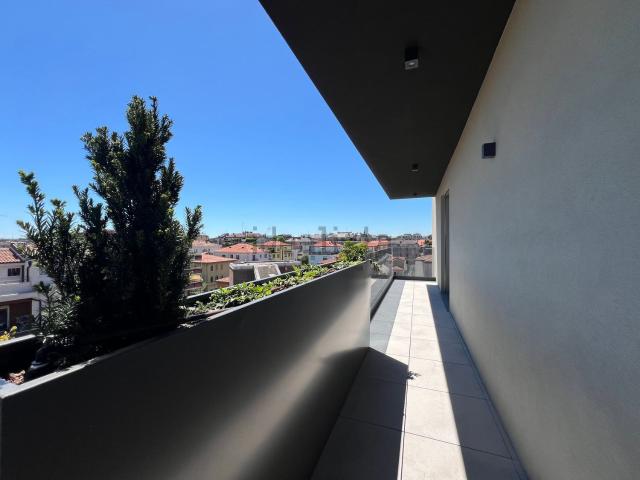 Appartamento in vendita di 130 m² in Via Francesco Baracca