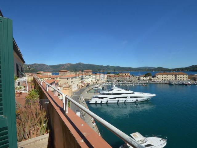 Appartamento in vendita di 130 m² in Via Francesco Domenico Guerrazzi, 3