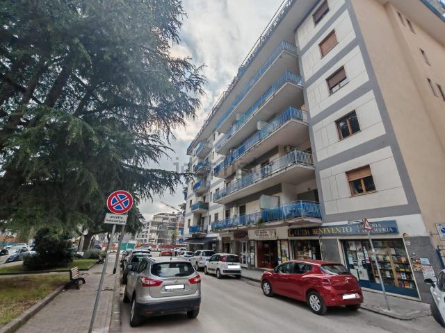Appartamento in vendita di 130 m² in Via Francesco Flora