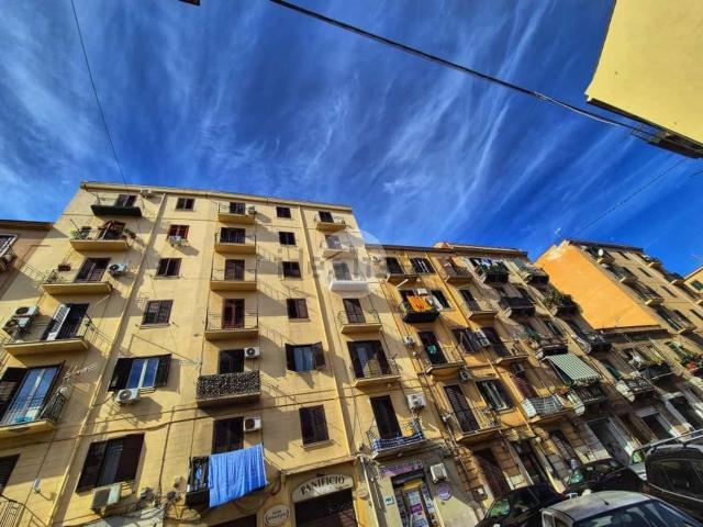 Appartamento in vendita di 130 m² in Via Francesco Paolo Perez, 141