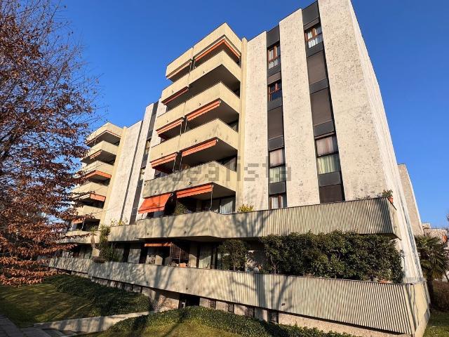 Appartamento in vendita di 130 m² in Via Francesco Petrarca, 3