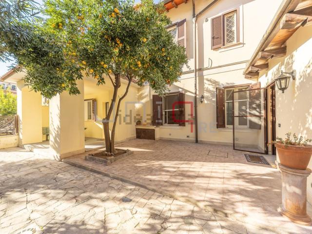 Appartamento in vendita di 130 m² in Via Francesco Selmi, 50
