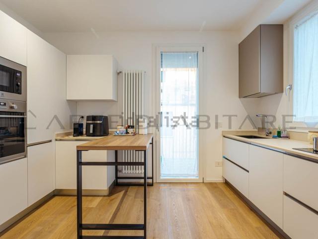 Appartamento in vendita di 130 m² in Via I.Mezzabati