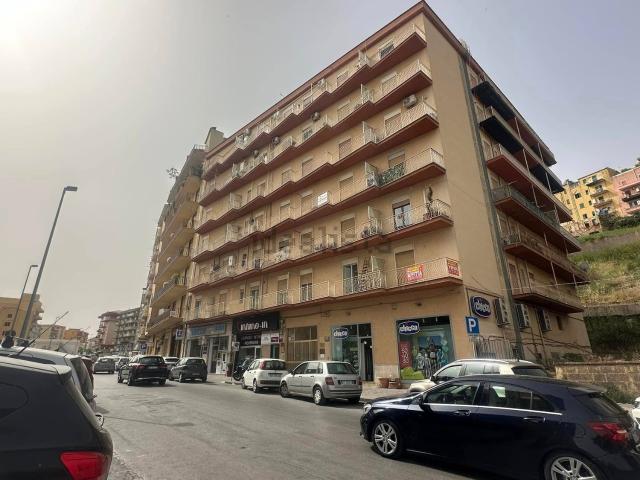 Appartamento in vendita di 130 m² in Via Imera, 189