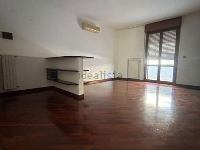 Appartamento in vendita di 130 m² in Via Imperatore Adriano, 3