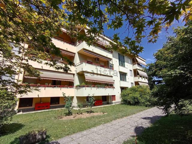 Appartamento in vendita di 130 m² in Via Ina Case, 28