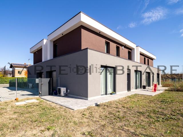 Appartamento in vendita di 130 m² in Via Irma Bandiera