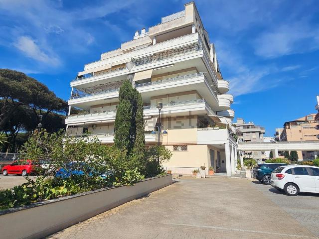 Appartamento in vendita di 130 m² in Via Isole Salomone, 12