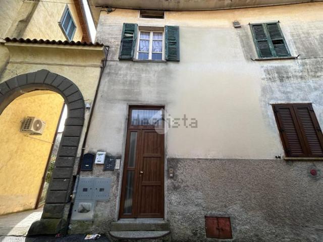 Appartamento in vendita di 130 m² in Via IV Novembre, 2