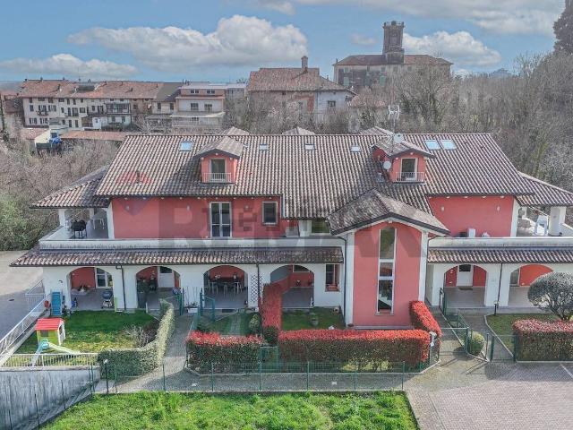 Appartamento in vendita di 130 m² in Via IV Novembre, 72