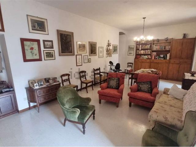 Appartamento in vendita di 130 m² in Via Olinto Dini, 5