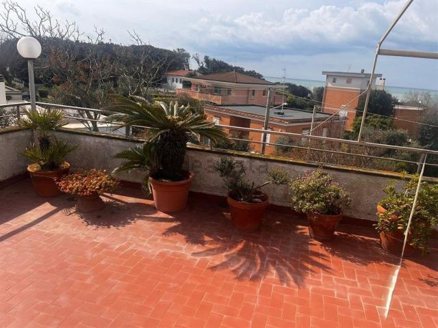 Appartamento in vendita di 130 m² in Via Orchidee