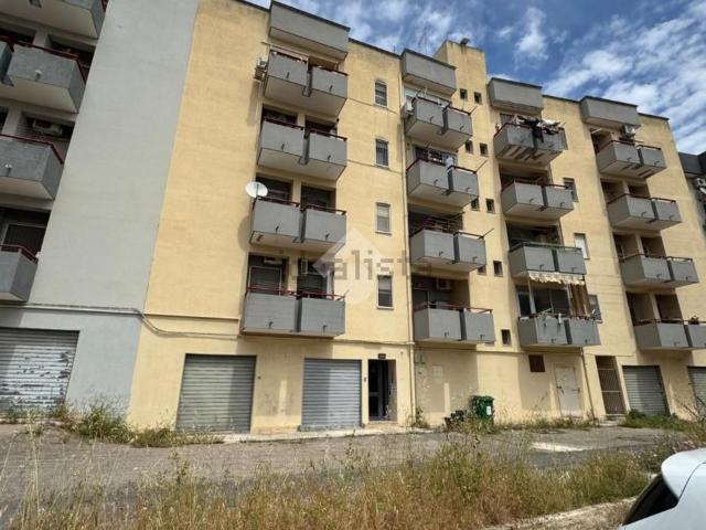 Appartamento in vendita di 130 m² in Via Lago di Nemi, 108