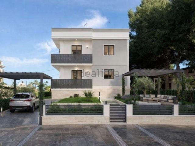 Appartamento in vendita di 130 m² in Via Litoranea Salentina