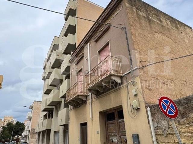 Appartamento in vendita di 130 m² in Via Libertà, 23