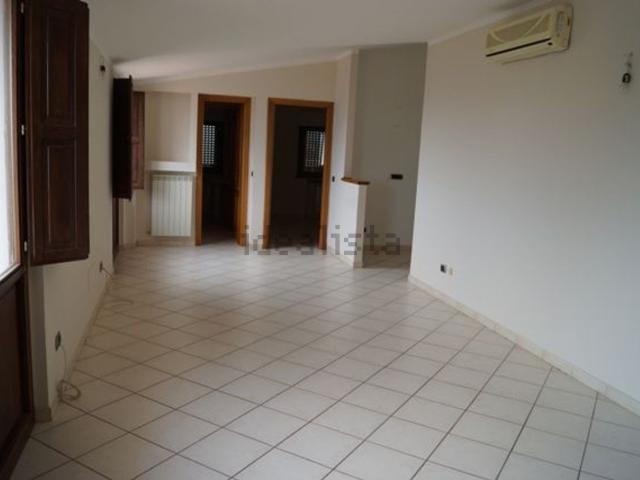 Appartamento in vendita di 130 m² in Via Luigi Grimaldi
