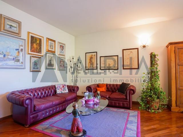Appartamento in vendita di 130 m² in Via Lunga