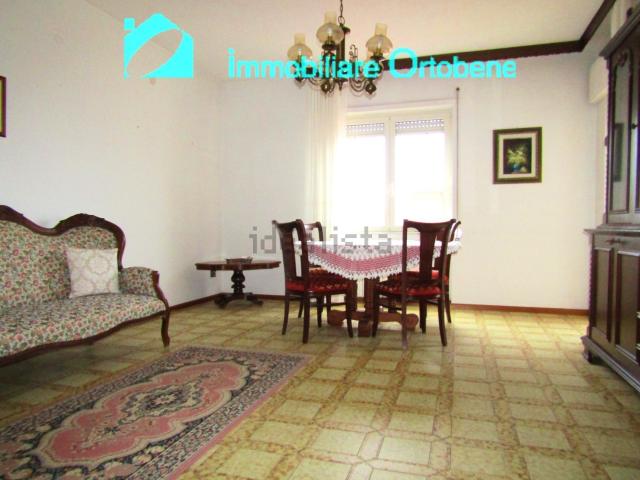 Appartamento in vendita di 130 m² in Via Monsignor Giuseppe Melas