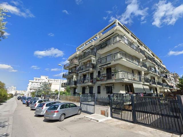 Appartamento in vendita di 130 m² in Via Monte D&apos Alba, 5