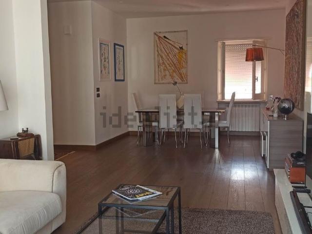 Appartamento in vendita di 130 m² in Via Monte Santo, 116