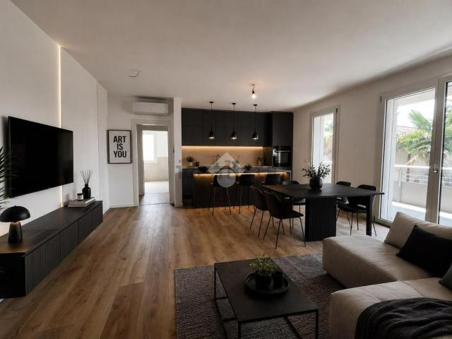 Appartamento in vendita di 130 m² in Via Morer delle Anime, 27