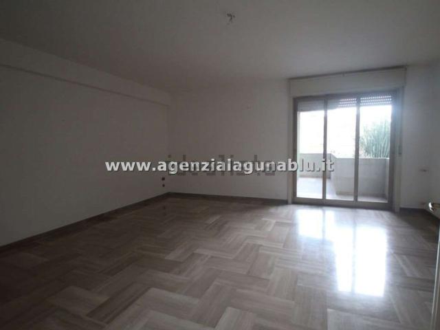 Appartamento in vendita di 130 m² in Via Mazara