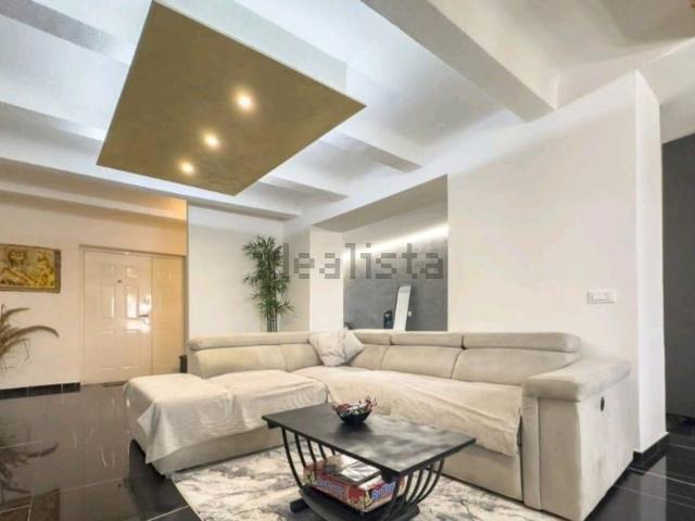 Appartamento in vendita di 130 m² in Via Madonna del Piano