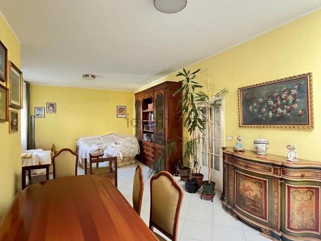 Appartamento in vendita di 130 m² in Via Madonna dell&apos Arco