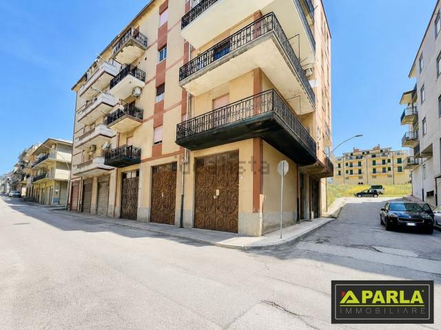 Appartamento in vendita di 130 m² in Via Mario Corsello
