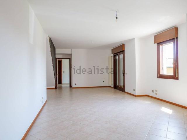 Appartamento in vendita di 130 m² in Via Marmolada, 14