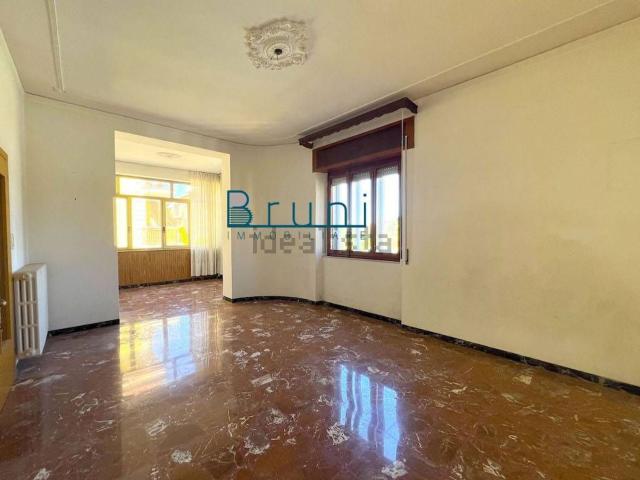 Appartamento in vendita di 130 m² in Via Marsala