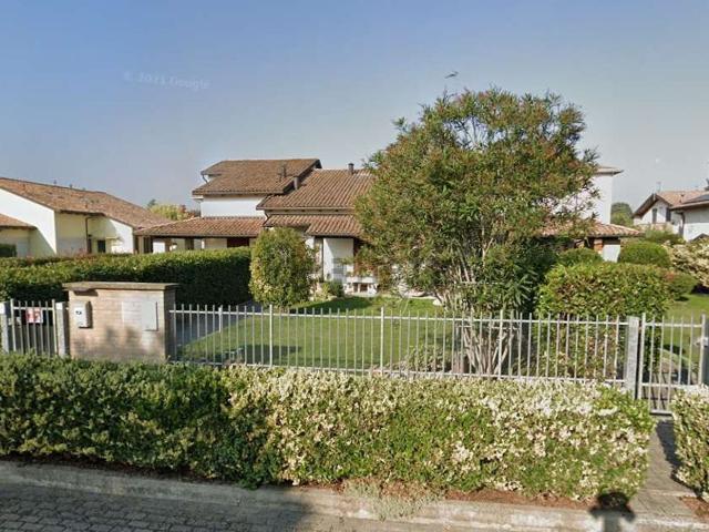 Appartamento in vendita di 130 m² in Via Martiri di Cefalonia, 3
