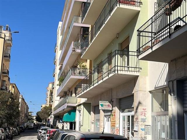 Appartamento in vendita di 130 m² in Via Melchiorre Jannelli