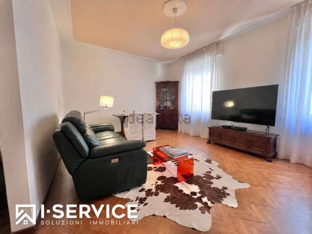 Appartamento in vendita di 130 m² in Via Mentana, 3