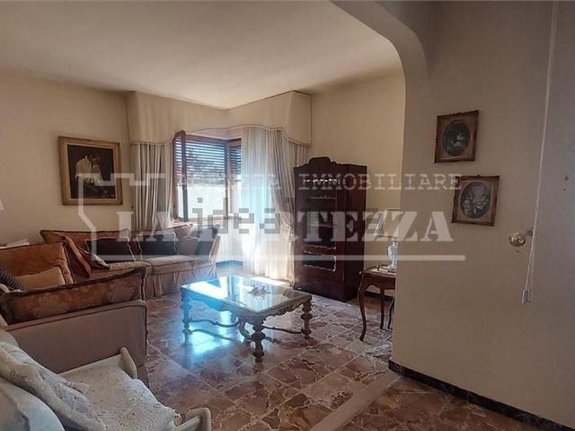 Appartamento in vendita di 130 m² in Via Nazario Sauro