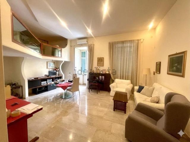 Appartamento in vendita di 130 m² in Via Niccolò Piccinni, 6